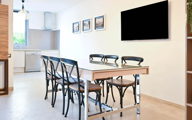 Stunning 4BR in Neve Tsedek by HolyGuest