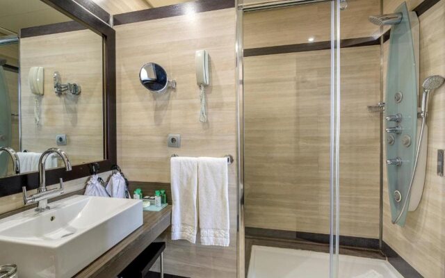 Saray Hotel