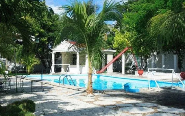Autel Jardines