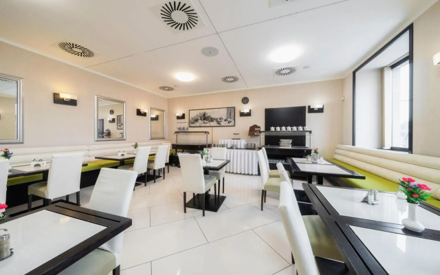 Astory Hotel