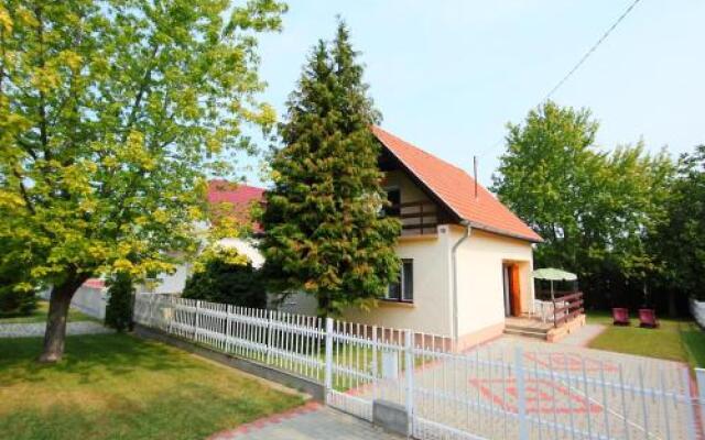 Holiday Home Balaton H2047