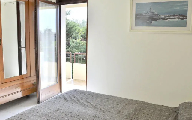 Newly Renovated Holiday Home With Scenic Hill-view