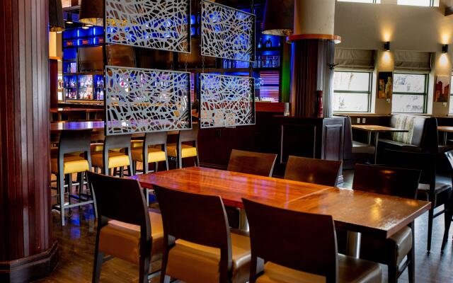 Holiday Inn Hotel & Suites Ottawa Kanata by IHG