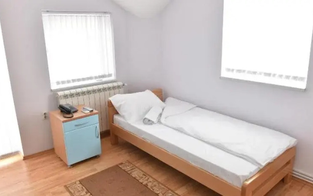 Hostel Mir