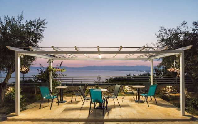 Home Love, stone house by the pool near the sea
