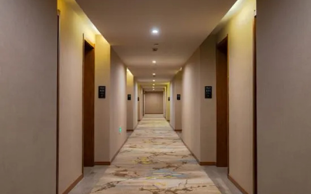 Luci No.1 Holiday Hotel