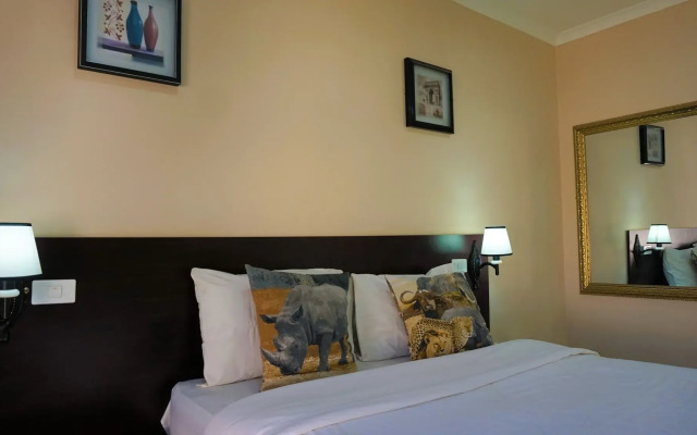 Tasha Lodge and Tours