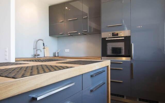 Bizzi LuxSolidarnosci Studio