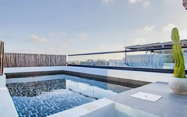 Kite Suite 207