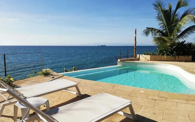 Flamingo Beach Hotel