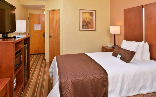 Best Western Plus Richmond Airport Hotel