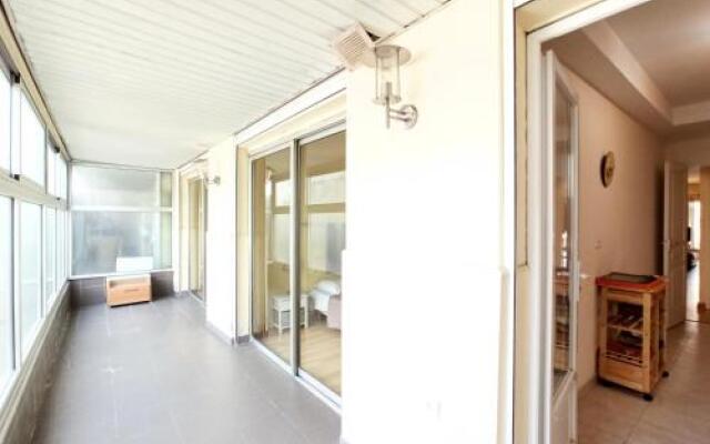 Viva Riviera Rue Victor Cousin