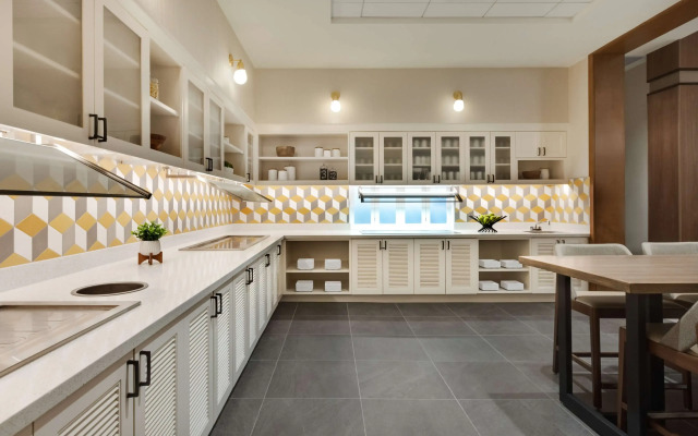 Hyatt Place Houston Downtown