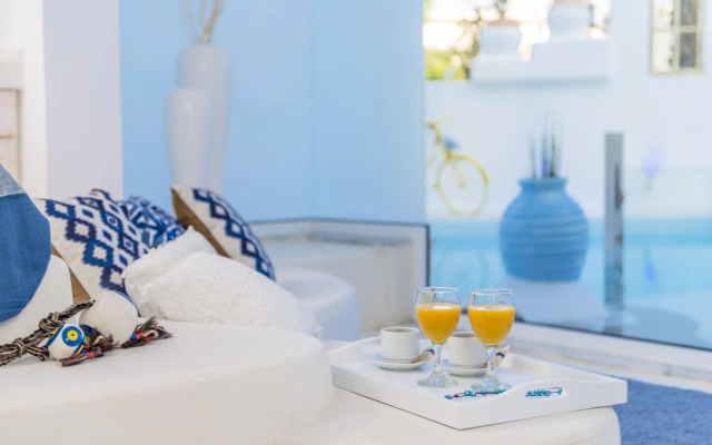 Kouros Home Hotel