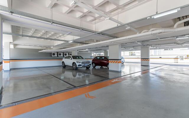 Moderno em condomínio com foodhall #CORG02