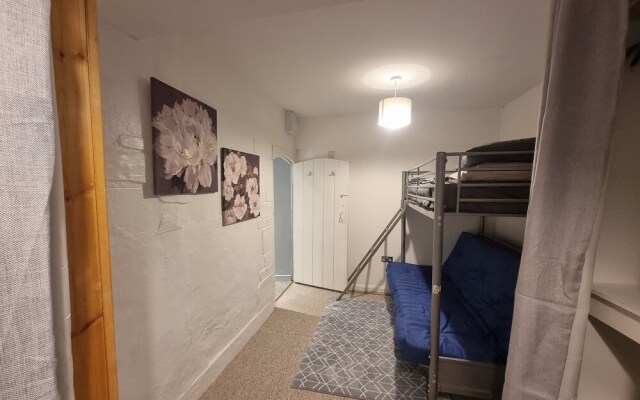 Beautiful 2-bed Barn Conversion Near Newquay