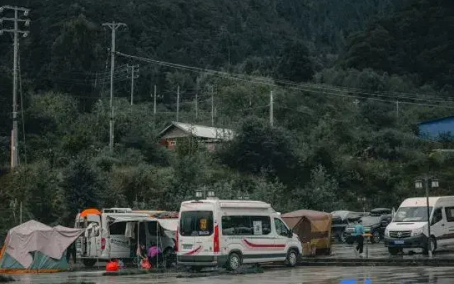 Shankee Hotel (Bome Passenger Station)