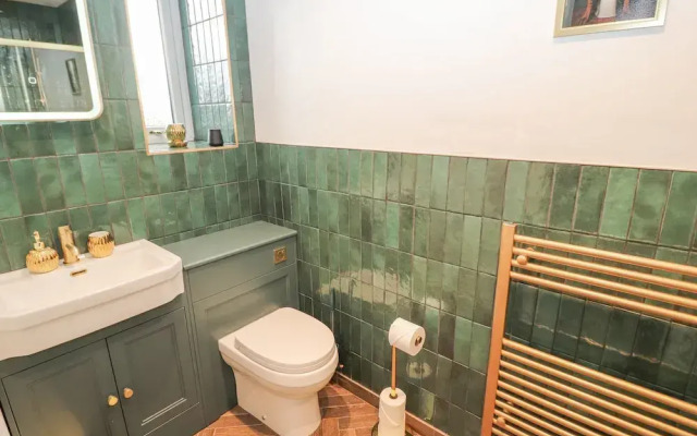 The Hideaway @ Waverton Villa