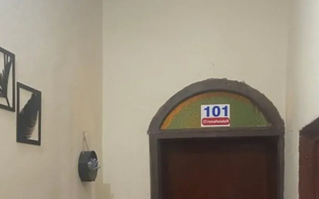 Rosa Hostel