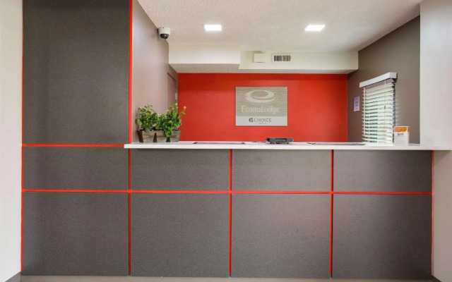 Red Lion Inn & Suites Olathe Kansas City