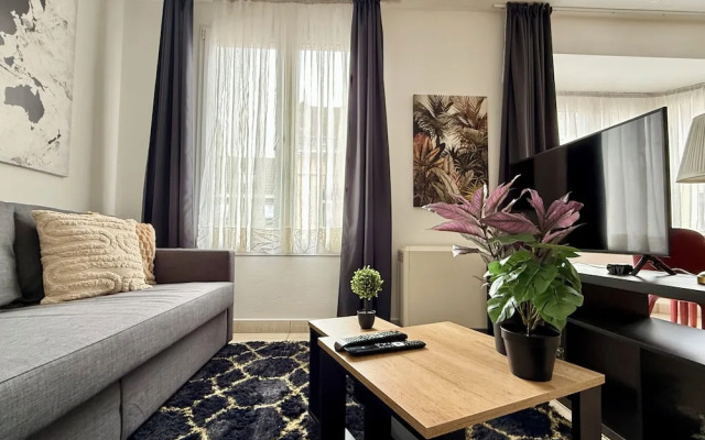 Peaceful 2 minutes European Parliament