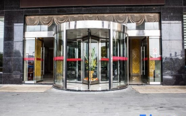 Yarvard Holiday Hotel