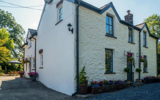 White Mill - 4 Bedroom Holiday Home - Lampeter Velfrey - Narberth