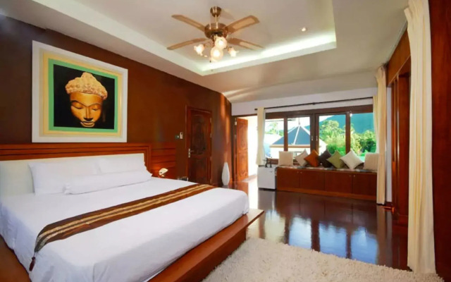 8 Bedrooms Twin Villas in Chaweng