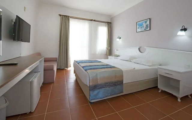 Karbel Beach Hotel