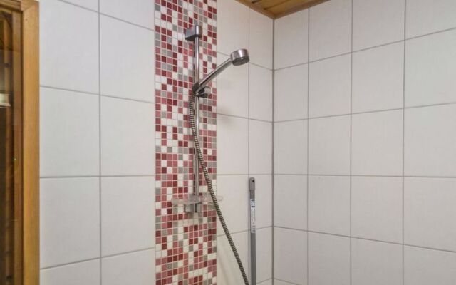 Alppitalo punatähti 7 apt 4