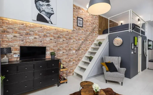Industrial studio w/AC by Danube, Margaret island