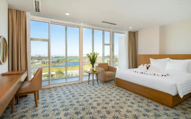 Record Hotel