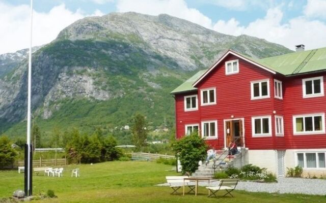 Nigardsbreen Lodge