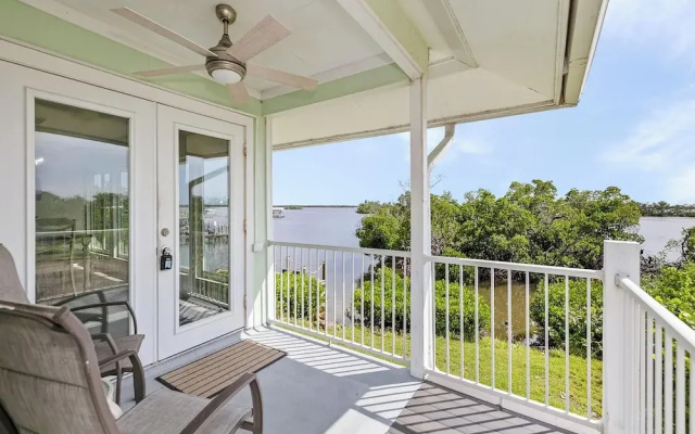 Dolphin Bay by Distinctive Beach Rentals