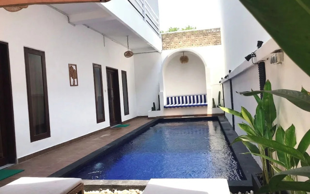 Double D Guesthouse and Villa