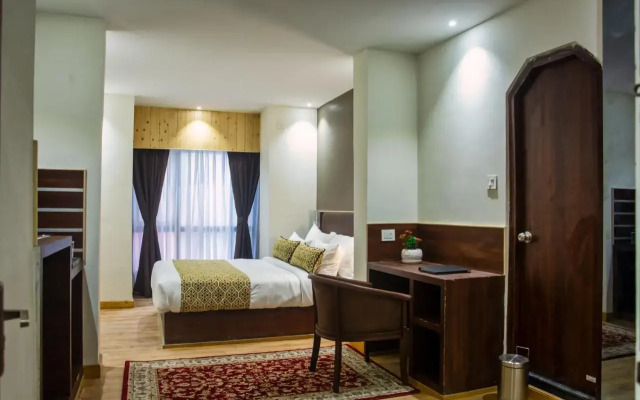 Sumitel Vista 800m from Mall Road