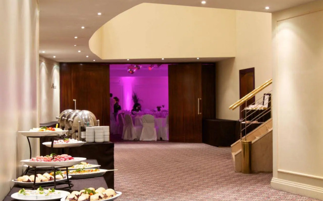 Argenta Tower Hotel & Suites
