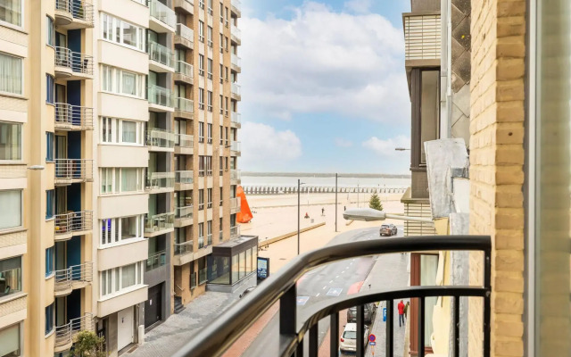Apartment in Oostende With Balcony