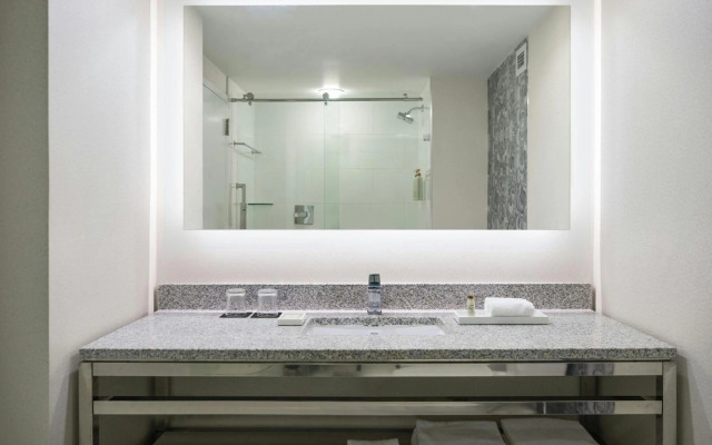 Renaissance Meadowlands Hotel