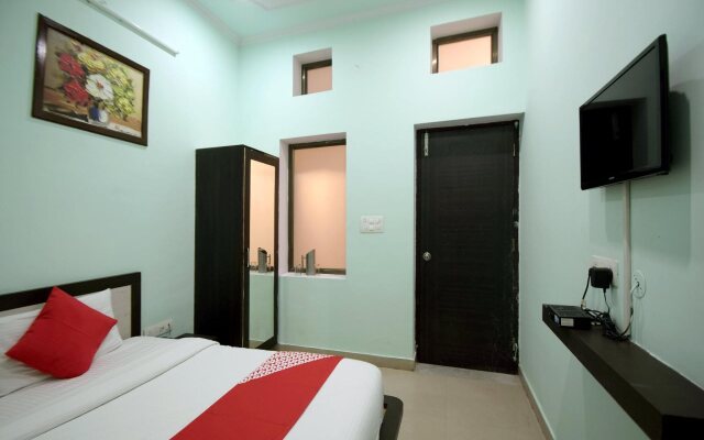 Royal Castillo By OYO Rooms