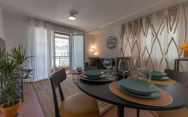 Amazinn Places - Cabañal Boutique