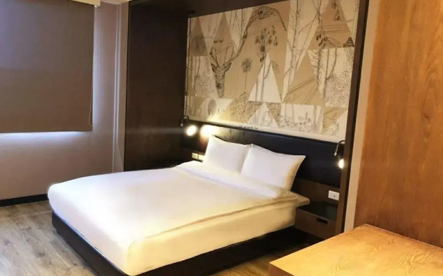 Taichung Easylazy Inn