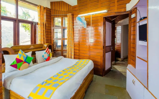 OYO 13693 Home Royal Wood 3BHK Mall Road