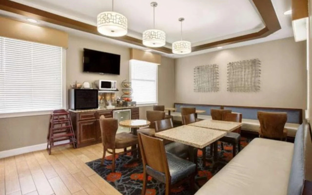 Clarion Pointe Morrow - Atlanta South