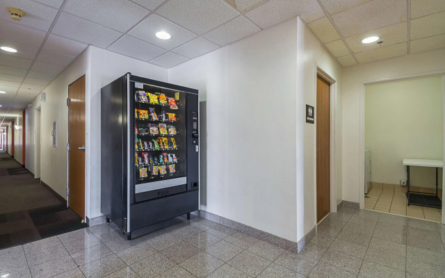 Motel 6 Dallas - Irving DFW Airport South