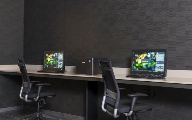 Courtyard Waterloo Cedar Falls