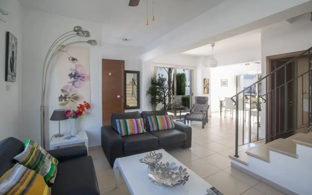 Cyprus Villa Palm 17 Gold