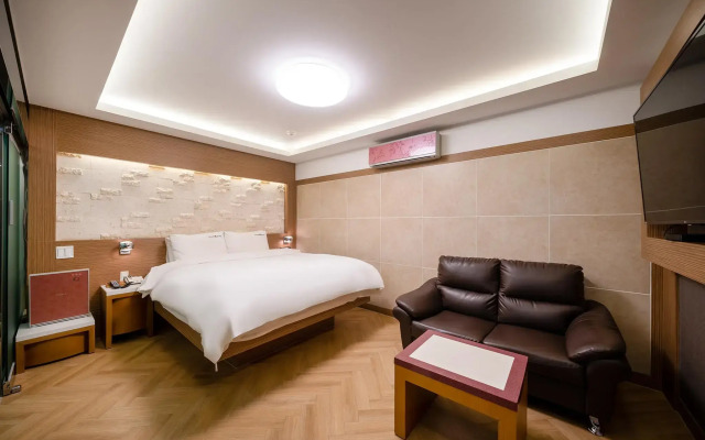 Sugar Hotel