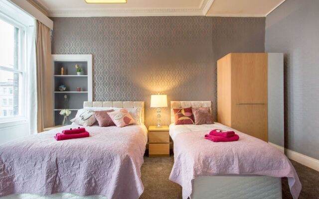Stunning 2-bed Apartment in Central Edinburgh