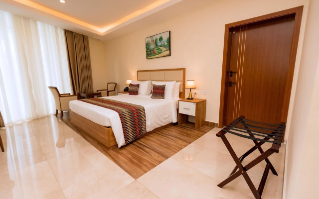 The Hut Restaurant & Boutique hotel